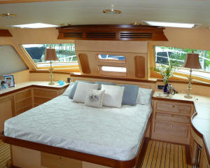 97E master stateroom